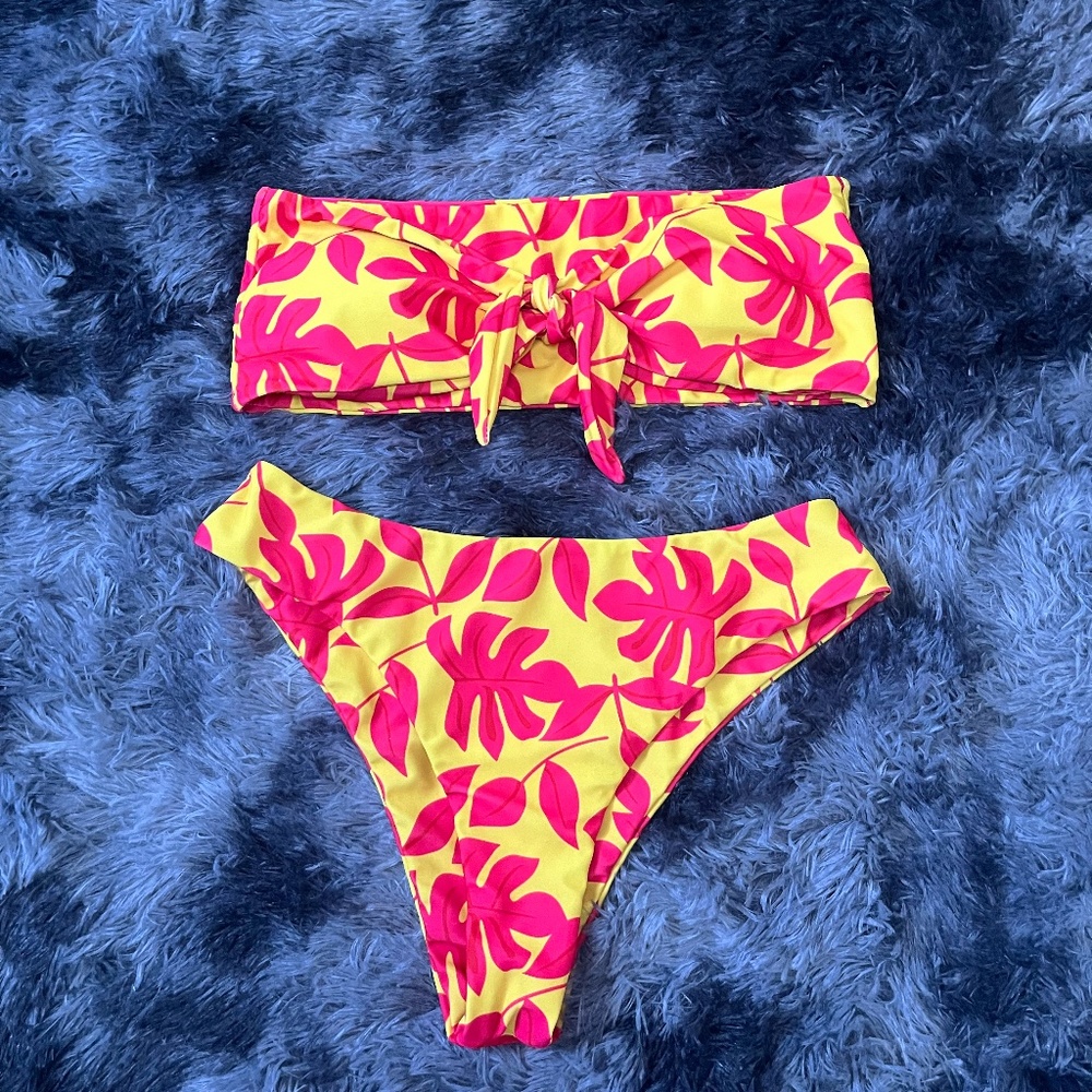 Tropical bikini